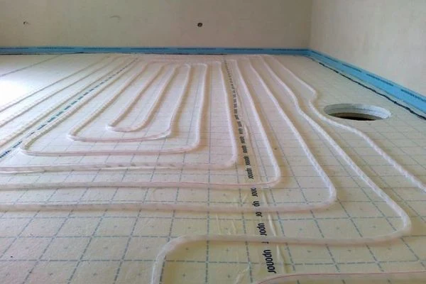PEX-a potrubí na „suchý zip" –KLETT-s polystyr.deskami